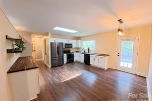 101 Tail Feather Ln, Candler, NC 28715 - Photo 14