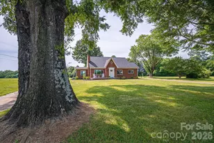 1403 Wehunt Store Rd, Cherryville, NC 28021 - Photo 2