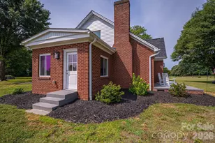 1403 Wehunt Store Rd, Cherryville, NC 28021 - Photo 4