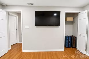 7329 Hounslow Ln, Charlotte, NC 28213 - Photo 16