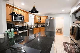 7329 Hounslow Ln, Charlotte, NC 28213 - Photo 10