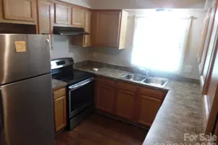 6311 Coach Hill Ln, Charlotte, NC 28212 - Photo 4