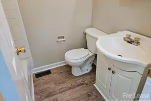 1120 Georgetown Dr, Charlotte, NC 28213 - Photo 10