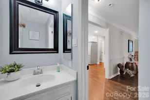 3616 Linden Berry Ln, Charlotte, NC 28269 - Photo 10
