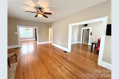 302 S College Avenue, Newton, NC 28658 - Photo 6