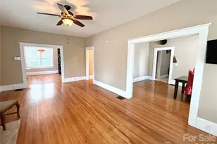 302 S College Ave, Newton, NC 28658 - Photo 6