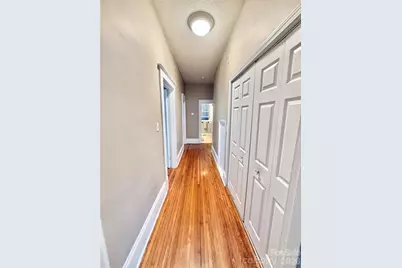 302 S College Avenue, Newton, NC 28658 - Photo 8