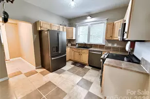 302 S College Ave, Newton, NC 28658 - Photo 24