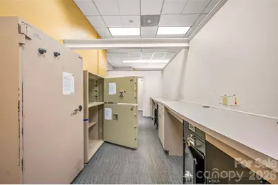 330 W Main Street, Forest City, NC 28043 - Photo 26