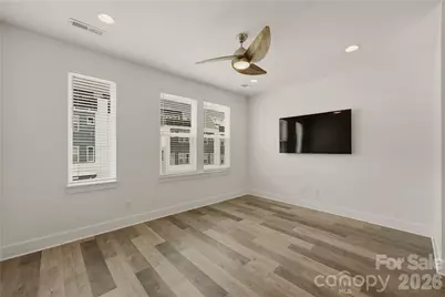 235 S Bruns Avenue, Charlotte, NC 28208 - Photo 18
