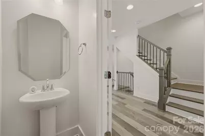 235 S Bruns Avenue, Charlotte, NC 28208 - Photo 20