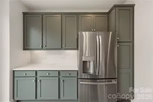 235 S Bruns Ave, Charlotte, NC 28208 - Photo 12