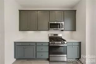 235 S Bruns Ave, Charlotte, NC 28208 - Photo 8
