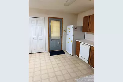 3834 Brookchase Lane, Charlotte, NC 28205 - Photo 10