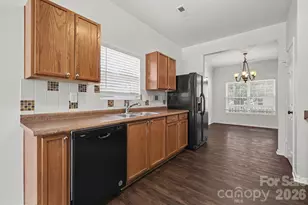 4636 Meadowfield Rd, Charlotte, NC 28215 - Photo 8