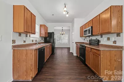 4636 Meadowfield Road, Charlotte, NC 28215 - Photo 6