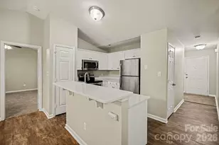 2732 Black Walnut Ln, Charlotte, NC 28262 - Photo 8