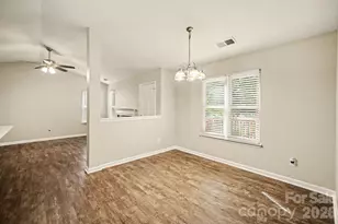 2732 Black Walnut Ln, Charlotte, NC 28262 - Photo 10