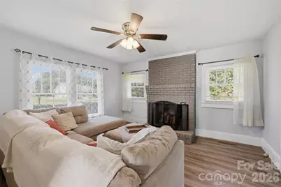 623 E Ohio Avenue, Bessemer City, NC 28016 - Photo 10