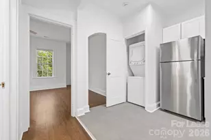 2112 Crescent Ave, Charlotte, NC 28207 - Photo 10