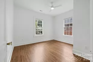 2112 Crescent Ave, Charlotte, NC 28207 - Photo 18