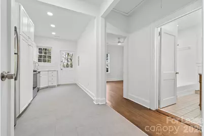 2112 Crescent Avenue #4, Charlotte, NC 28207 - Photo 14