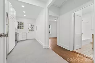 2112 Crescent Ave, Charlotte, NC 28207 - Photo 14