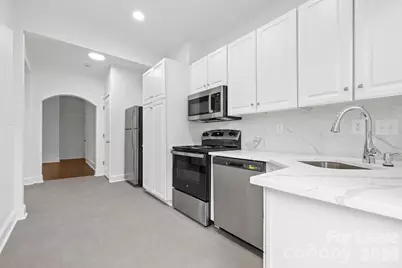 2112 Crescent Avenue #4, Charlotte, NC 28207 - Photo 8