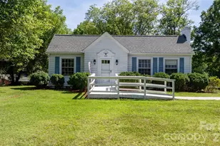 608 1st St W, Conover, NC 28613 - Photo 1