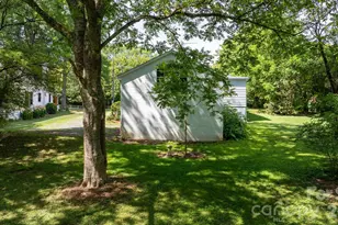 608 1st St W, Conover, NC 28613 - Photo 12