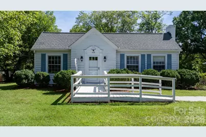 608 1st Street W, Conover, NC 28613 - Photo 2