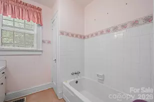 608 1st St W, Conover, NC 28613 - Photo 34