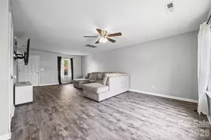 512 Gentle Breeze Ln, Rock Hill, SC 29730 - Photo 6