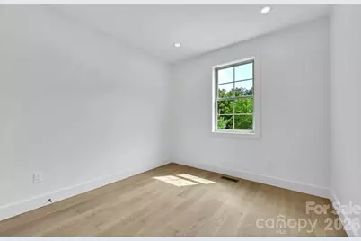 225 Edgewood Road S, Asheville, NC 28803 - Photo 18