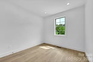 225 Edgewood Rd S, Asheville, NC 28803 - Photo 18