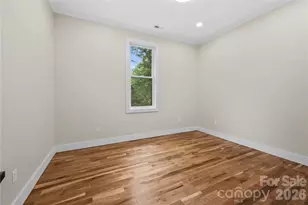 210 Hickory Tree Ln, Hendersonville, NC 28739 - Photo 4