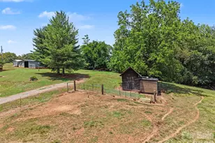 591 Mullis Rd, Union Grove, NC 28689 - Photo 42