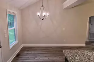 119 Hamilton St, Chester, SC 29706 - Photo 6
