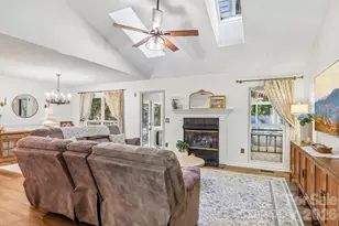 401 Heather Marie Dr, Hendersonville, NC 28792 - Photo 8