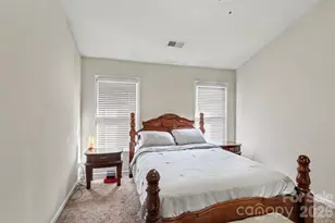 8606 Fox Chase Ln, Charlotte, NC 28269 - Photo 14