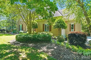 11120 McClure Manor Dr, Charlotte, NC 28277 - Photo 2
