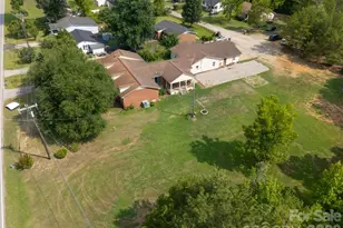 218 S Plantation Rd, Lancaster, SC 29720 - Photo 32