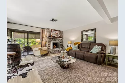 17 Lakemoor Lane, Hendersonville, NC 28739 - Photo 10