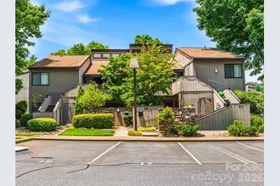 17 Lakemoor Lane, Hendersonville, NC 28739 - Photo 2