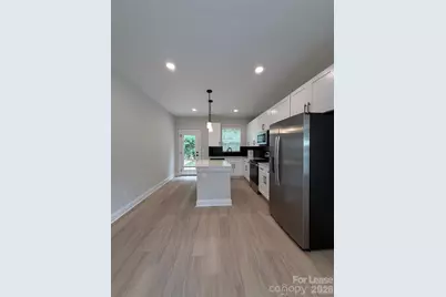 5201 Park Place Drive, Dallas, NC 28034 - Photo 2