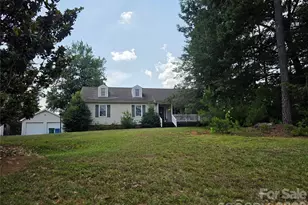 9031 Dartmoor Pl, Charlotte, NC 28227 - Photo 1