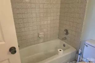 9031 Dartmoor Pl, Charlotte, NC 28227 - Photo 8