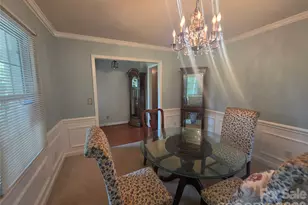 9031 Dartmoor Pl, Charlotte, NC 28227 - Photo 12