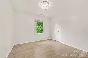 5901 Idlebrook Dr, Charlotte, NC 28212 - Photo 18