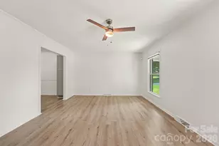 5901 Idlebrook Dr, Charlotte, NC 28212 - Photo 26